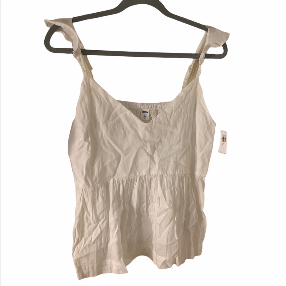 NWT old navy white top ⭐️